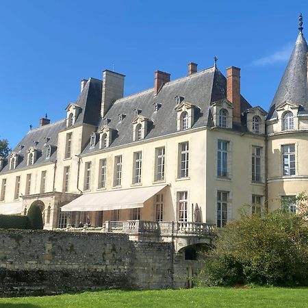 Chateau D'Augerville Golf & Spa Resort Esterno foto