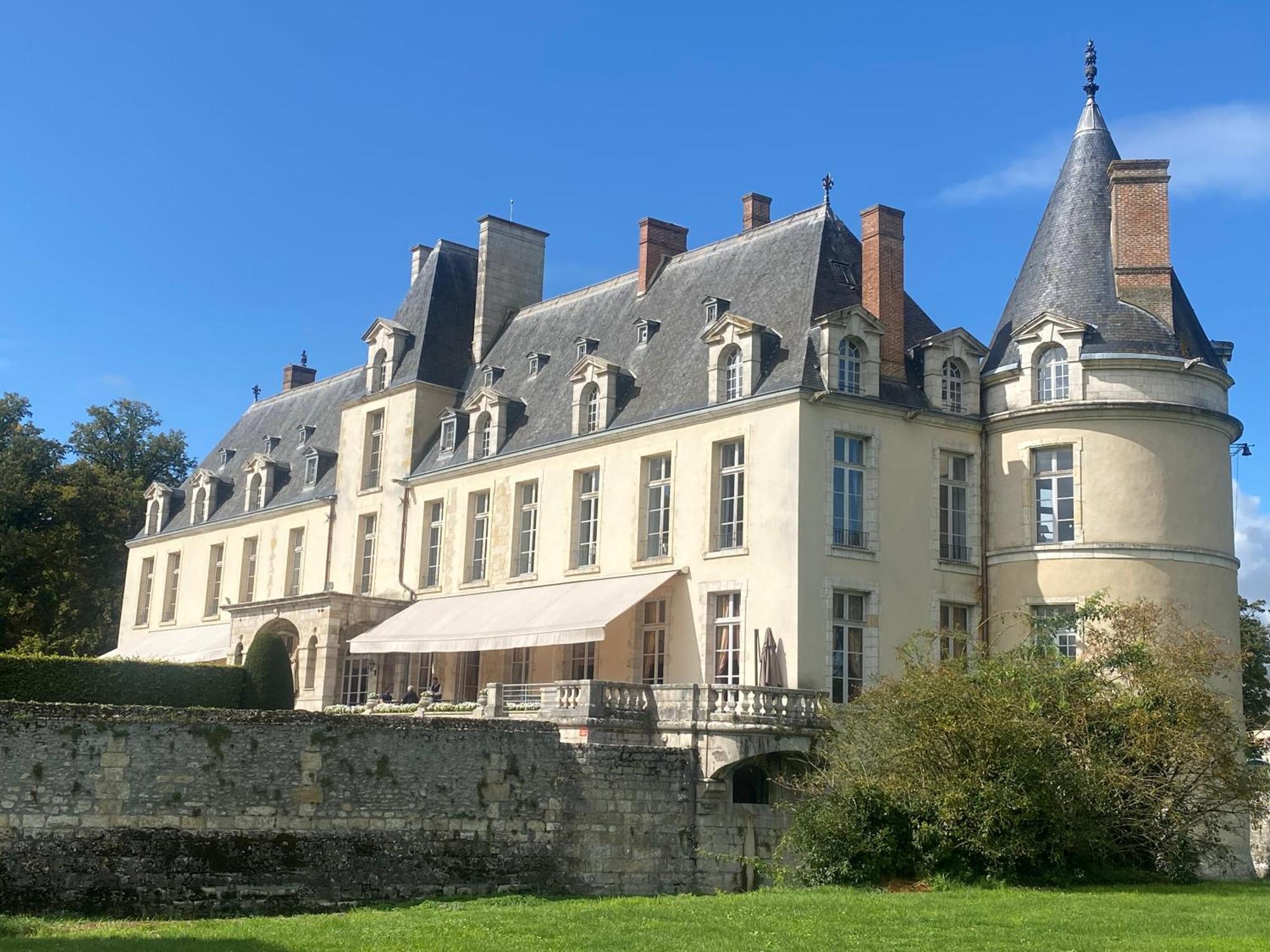 Chateau D'Augerville Golf & Spa Resort Esterno foto