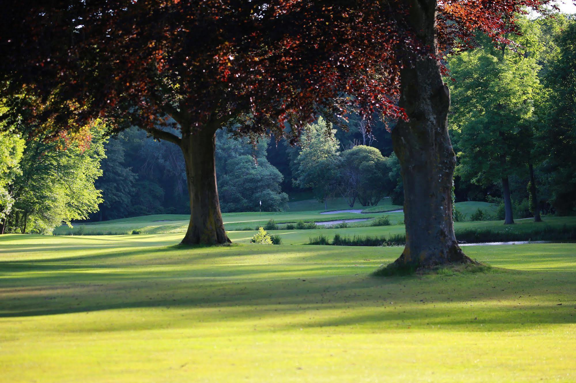 Chateau D'Augerville Golf & Spa Resort Esterno foto