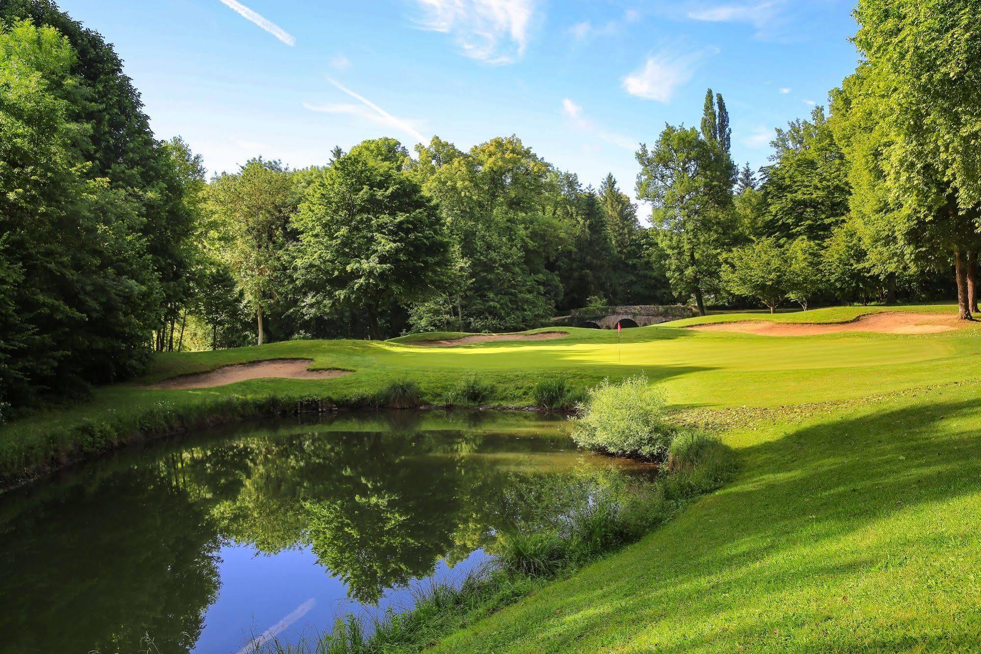 Chateau D'Augerville Golf & Spa Resort Esterno foto